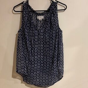 Liz Claiborne Navy and White Patterned Blouse